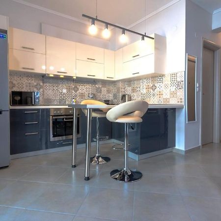 Beautiful & Modern Apartment In Салоники Экстерьер фото